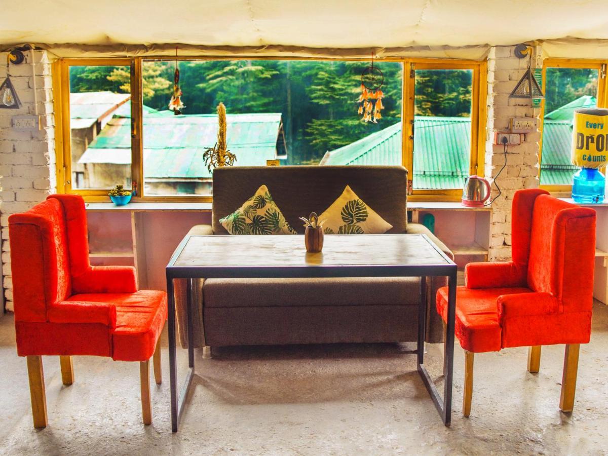Young Monk Hostel & Cafe Old Manali Eksteriør billede