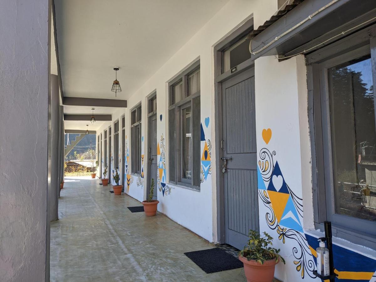 Young Monk Hostel & Cafe Old Manali Eksteriør billede