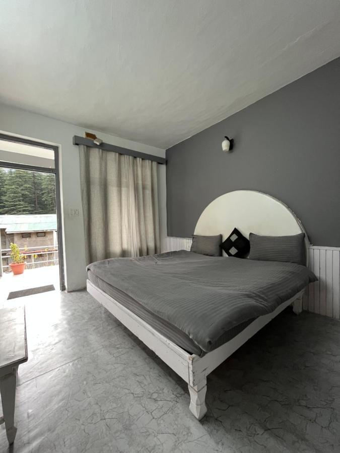 Young Monk Hostel & Cafe Old Manali Eksteriør billede
